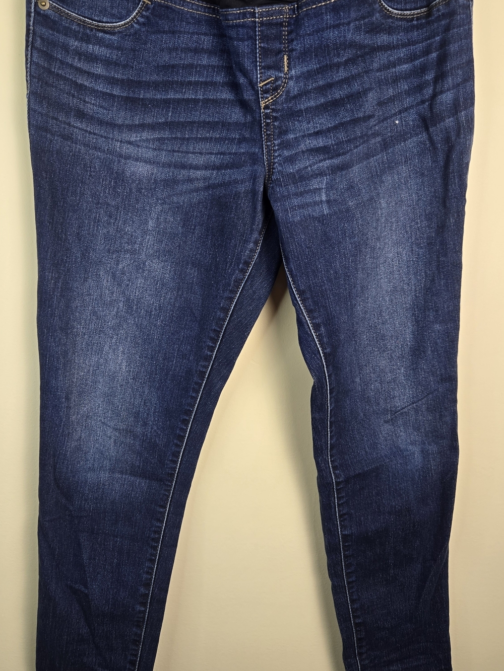 Isabel Maternity skinny jeans in size 8 - Picture 5 of 13